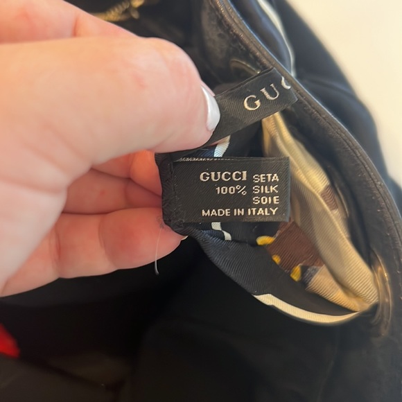 Gucci tote with Gucci Silk Scarf - Picture 9 of 10